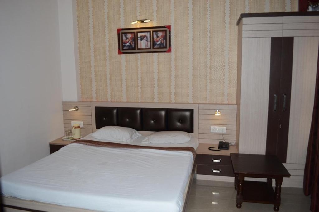 Om Sai Palace