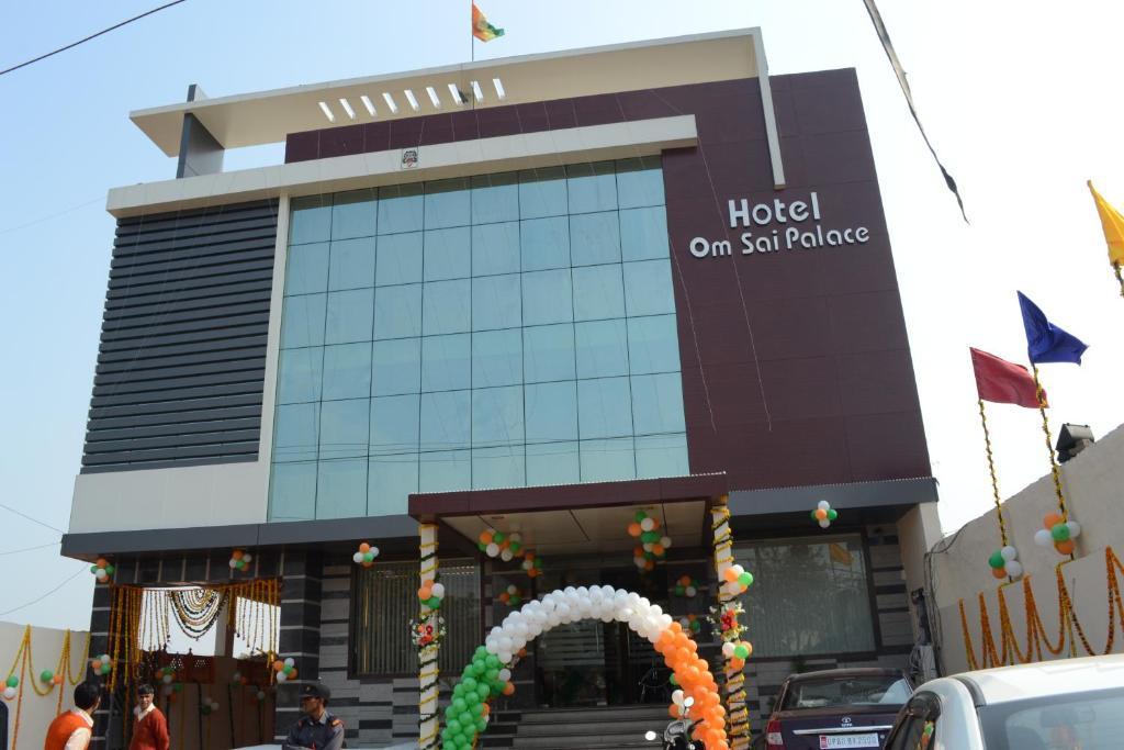 Om Sai Palace Hotel
